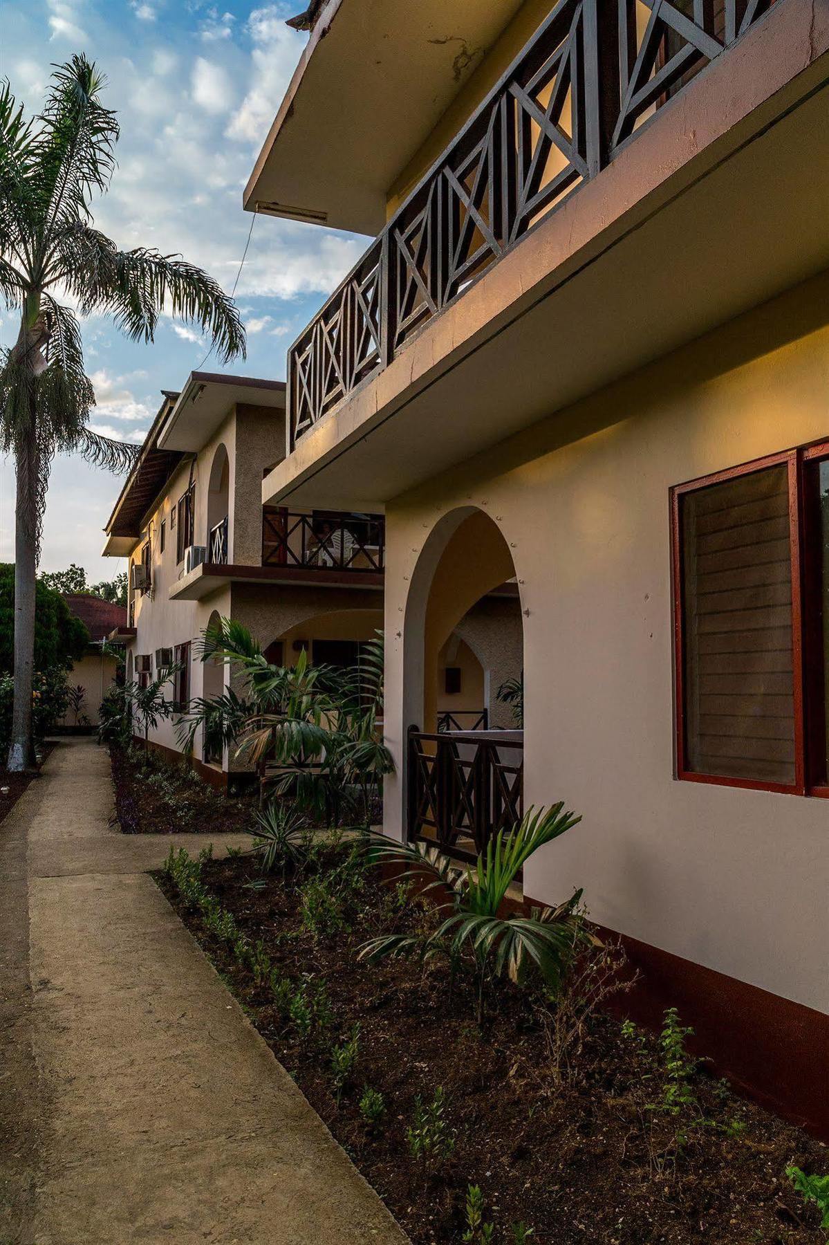 Pure Garden Resort Negril Exterior photo